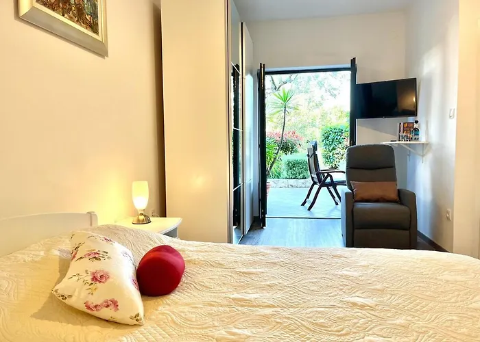 Center - With Private Terrace 1 Apartment *