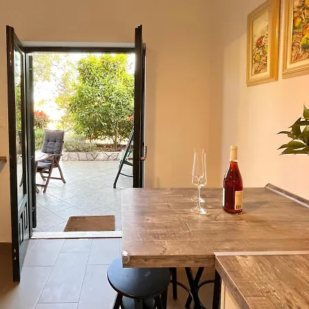 Apartment Center - With Private Terrace 1 *