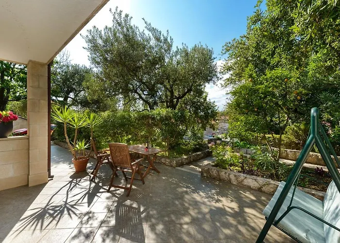 Center - With Private Terrace 1 Lägenhet